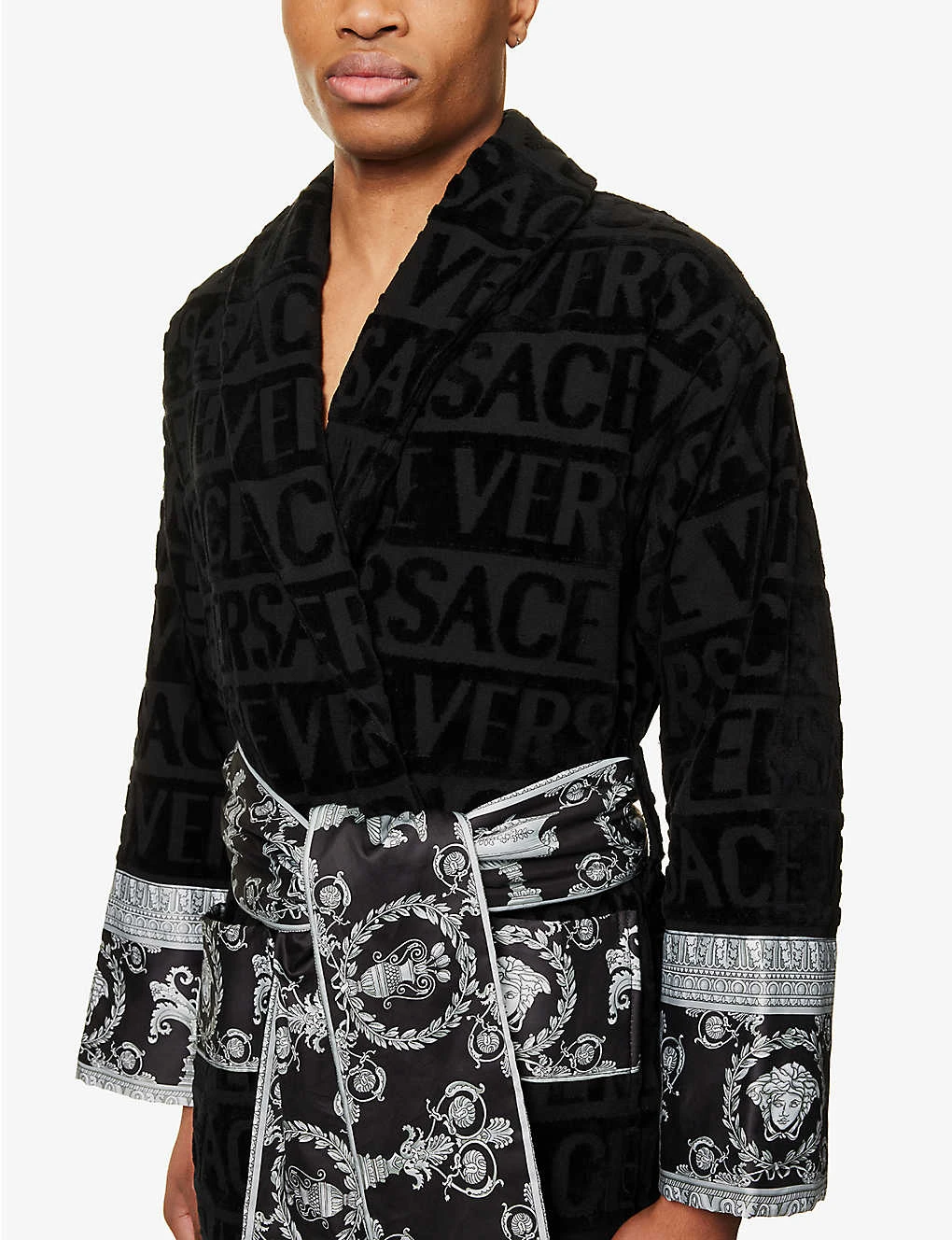 Versace Logo And Baroque-print Cotton-towelling Robe 5 Versace Logo And Baroque-print Cotton-towelling Robe - Image 5