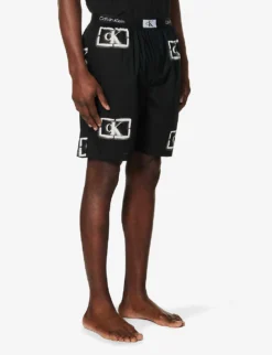 Calvin Klein 1996 Logo-print Organic-cotton Pyjama Shorts -Falkeis Store R04123681 LOGOPRINTBLACK ALT02