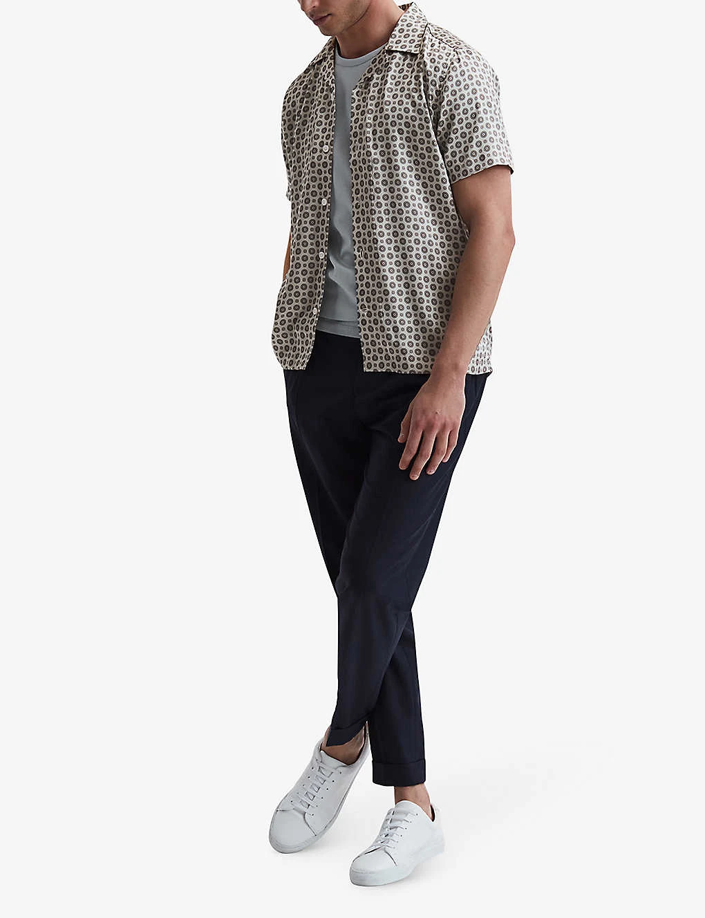 Reiss Pedro Graphic-print Regular-fit Recycled-polyester Shirt 2 Reiss Pedro Graphic-print Regular-fit Recycled-polyester Shirt - Image 2